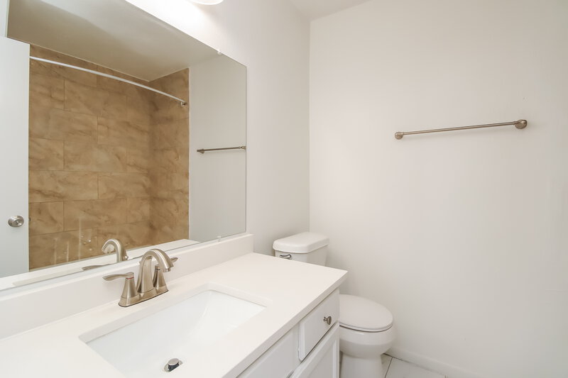 3,150/Mo, 4731 Ten Sleep Ln Friendswood, TX 77546 Bathroom View