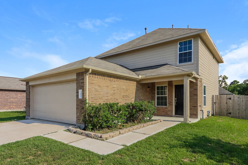 1,755/Mo, 3102 Same Way Kingwood, TX 77339 Front View