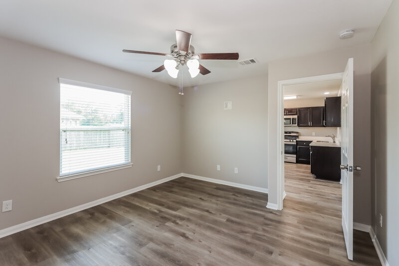 1,755/Mo, 3102 Same Way Kingwood, TX 77339 Main Bedroom View