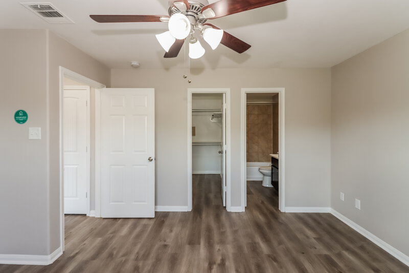 1,755/Mo, 3102 Same Way Kingwood, TX 77339 Main Bedroom View 2
