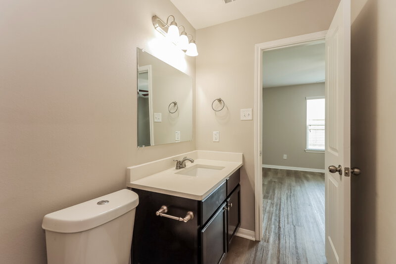 1,755/Mo, 3102 Same Way Kingwood, TX 77339 Bathroom View