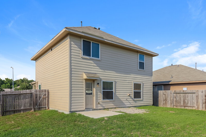 1,755/Mo, 3102 Same Way Kingwood, TX 77339 Rear View