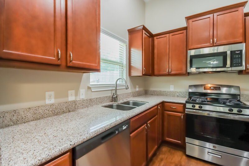 2,355/Mo, 9414 Elliotts Ct Conroe, TX 77304 Kitchen View 2