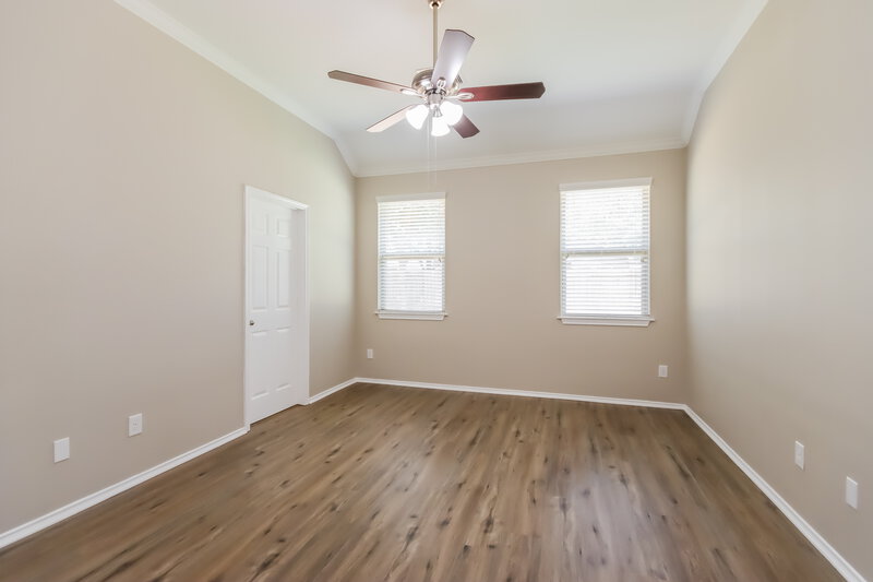 2,355/Mo, 9414 Elliotts Ct Conroe, TX 77304 Main Bedroom View