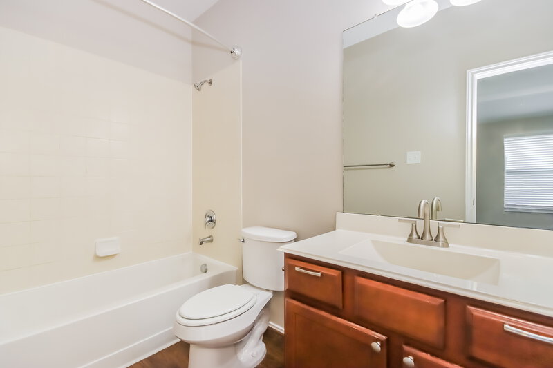 2,355/Mo, 9414 Elliotts Ct Conroe, TX 77304 Bathroom View 2