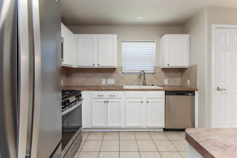 2,445/Mo, 20023 Juniper Berry Dr Richmond, TX 77407 Kitchen View 2