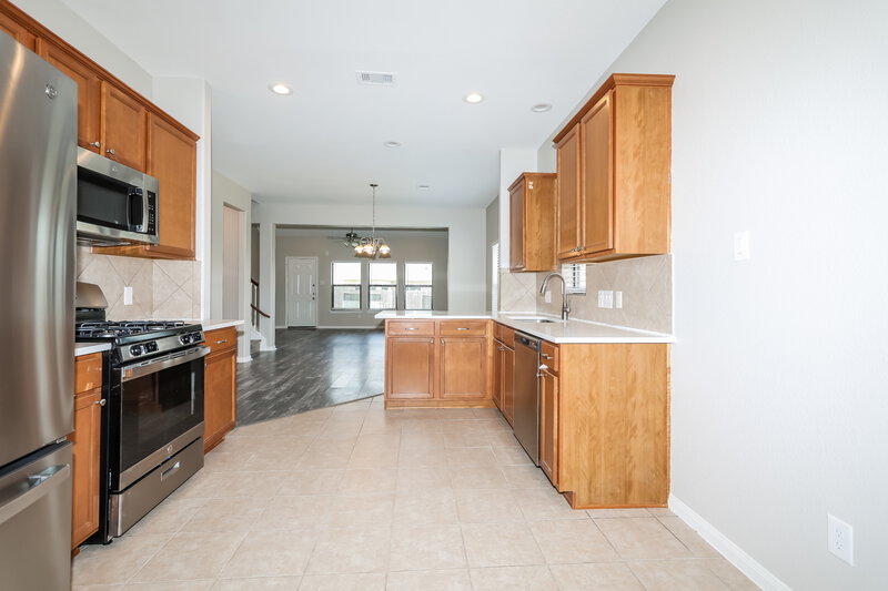 1,830/Mo, 18446 Sunrise Pines Dr Montgomery, TX 77316 Kitchen View 2
