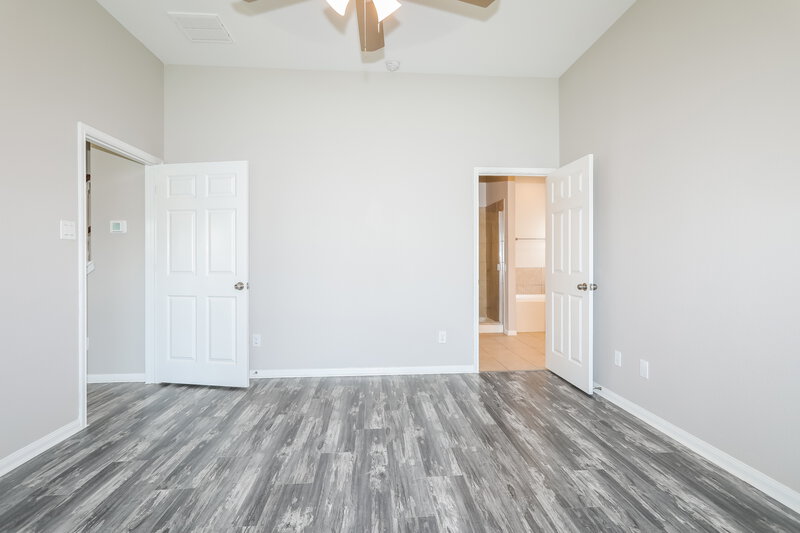 1,780/Mo, 18446 Sunrise Pines Dr Montgomery, TX 77316 Main Bedroom View