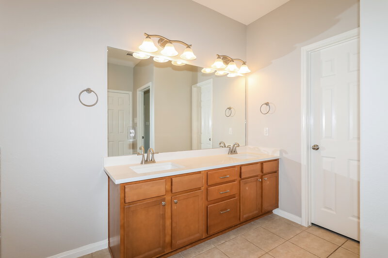 1,830/Mo, 18446 Sunrise Pines Dr Montgomery, TX 77316 Bathroom View 2