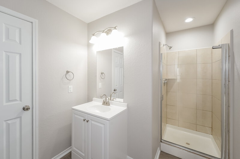 1,985/Mo, 3074 View Valley Trl Katy, TX 77493 Bathroom View