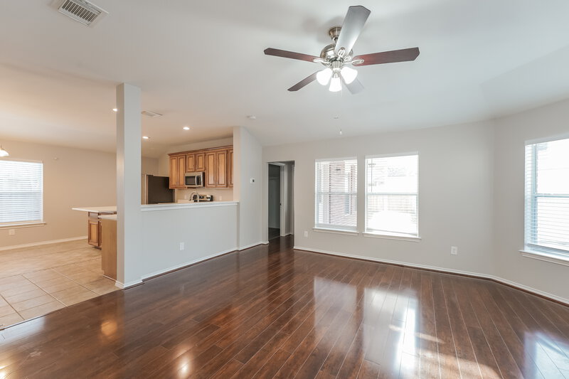 2,530/Mo, 3830 Lake Ballinger Ln Richmond, TX 77406 Living Room View 4