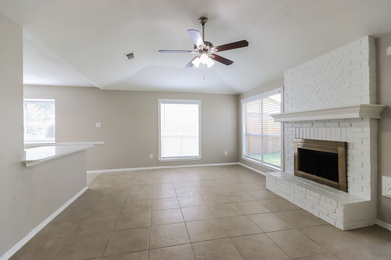 2,870/Mo, 7226 Dogwood Trail Dr Humble, TX 77346 Living Room View 2