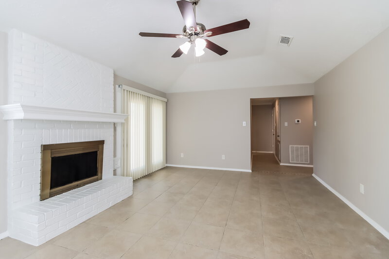 2,870/Mo, 7226 Dogwood Trail Dr Humble, TX 77346 Living Room View 3
