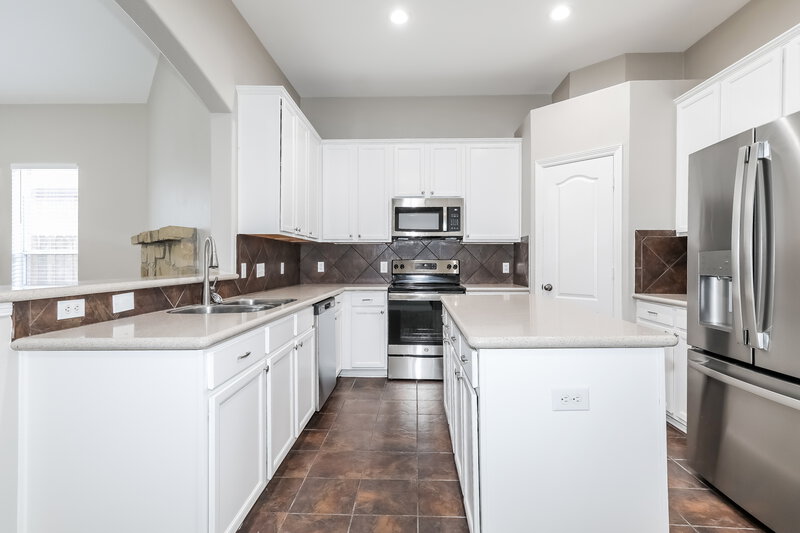 3,530/Mo, 7303 Durango Creek Dr Magnolia, TX 77354 Kitchen View 2