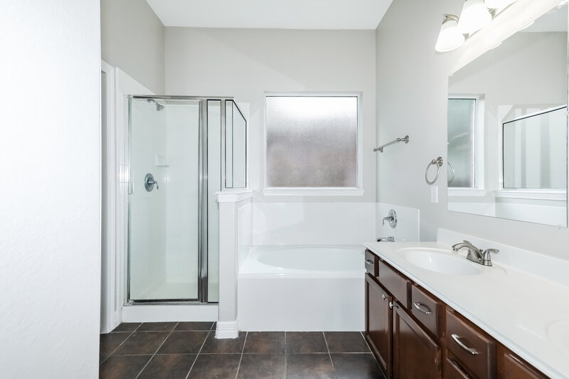 3,530/Mo, 7303 Durango Creek Dr Magnolia, TX 77354 Main Bathroom View