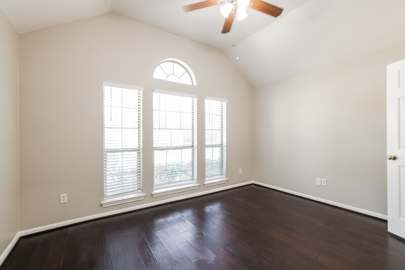 2,355/Mo, 26970 Armor Smith Dr Kingwood, TX 77339 Main Bedroom View