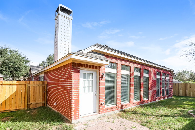2,355/Mo, 26970 Armor Smith Dr Kingwood, TX 77339 Rear View