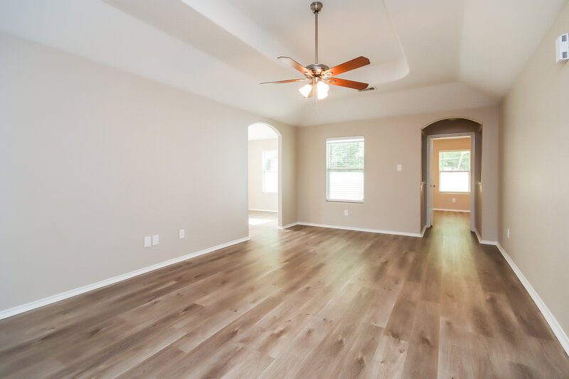 1,885/Mo, 426 Laurel Sage Dr Kingwood, TX 77339 Living Room View