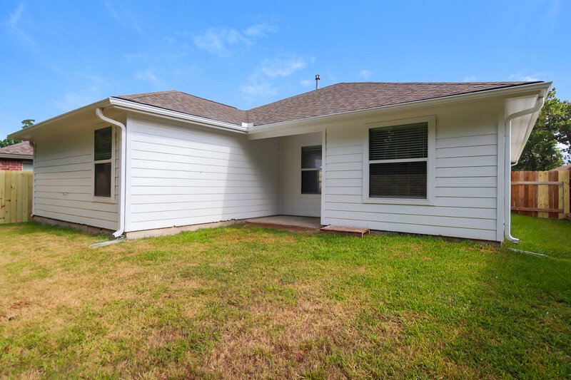 1,885/Mo, 426 Laurel Sage Dr Kingwood, TX 77339 Rear View