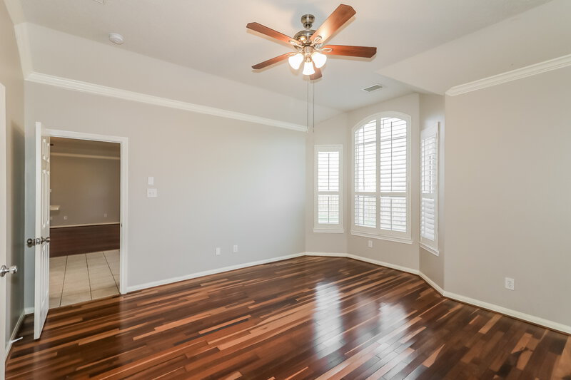 2,290/Mo, 7126 Fountain Lilly Dr Humble, TX 77346 Main Bedroom View 2