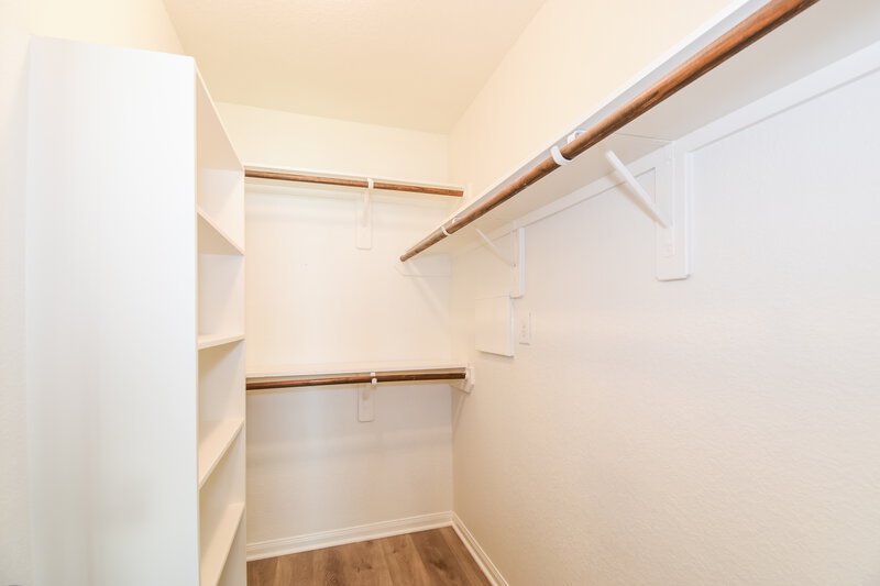 1,845/Mo, 10339 Spruce Villa Trce Houston, TX 77044 Walk In Closet View