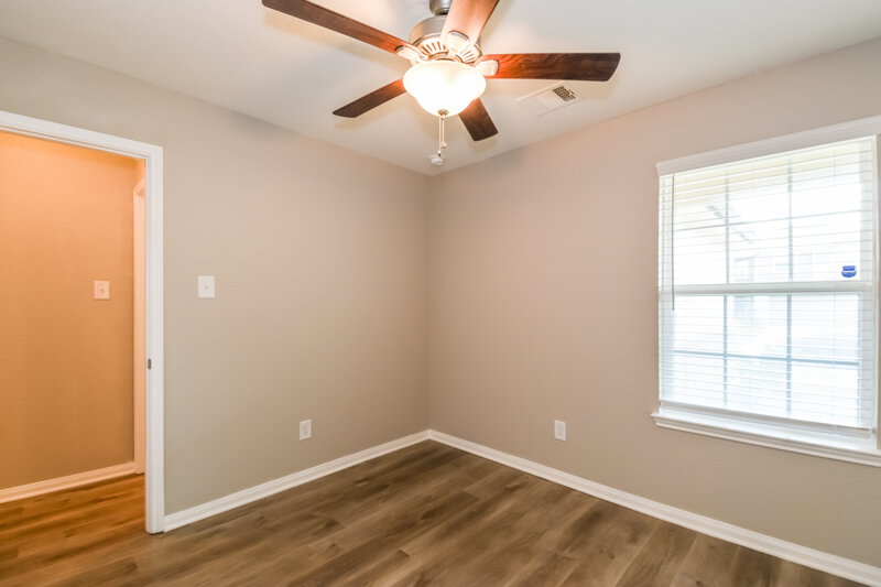 1,845/Mo, 10339 Spruce Villa Trce Houston, TX 77044 Bedroom View 2