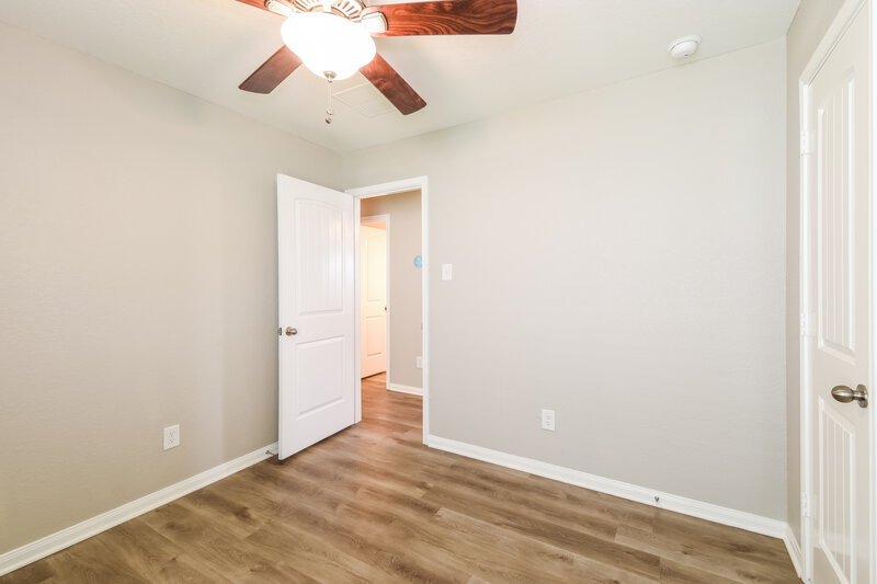 1,845/Mo, 10339 Spruce Villa Trce Houston, TX 77044 Bedroom View 4