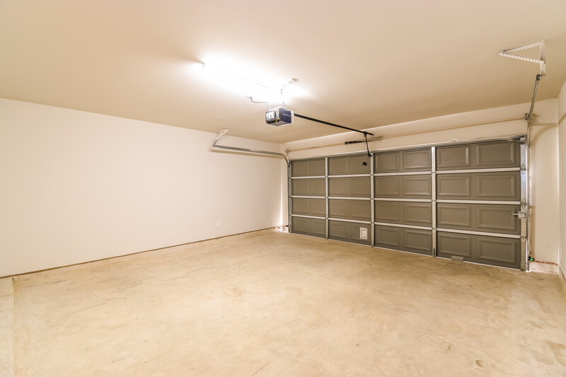 1,845/Mo, 10339 Spruce Villa Trce Houston, TX 77044 Garage View