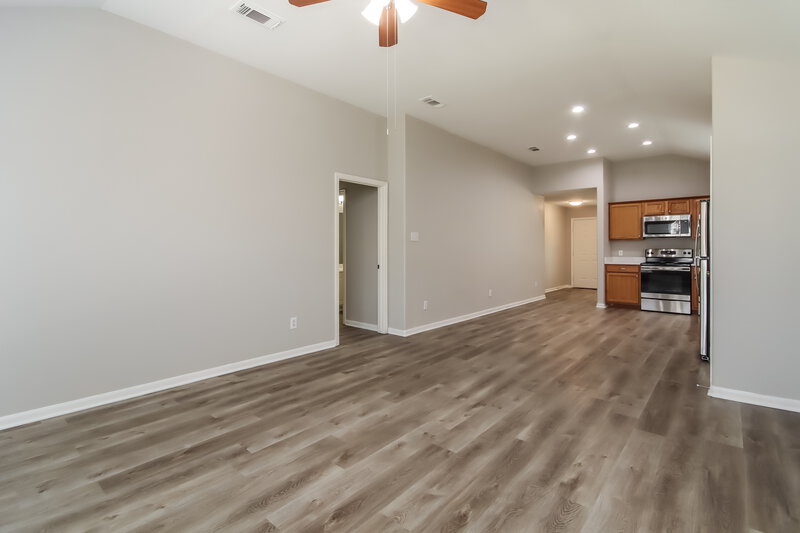 2,125/Mo, 17714 Manchester Point Ln Richmond, TX 77407 Living Room View 3