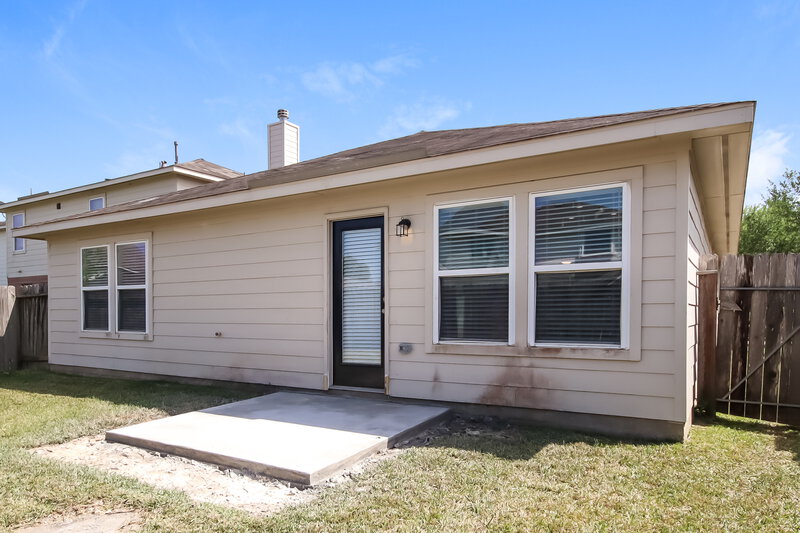 2,125/Mo, 17714 Manchester Point Ln Richmond, TX 77407 Rear View