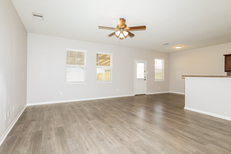 1,635/Mo, 28009 Irving Dr Magnolia, TX 77355 Living Room View 2