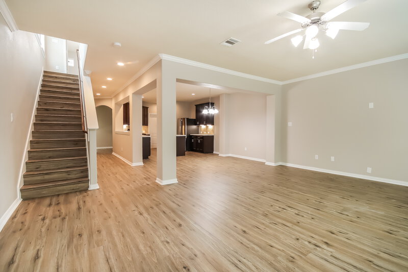 2,345/Mo, 11411 Hackmatack Way Houston, TX 77066 Living Room View 3