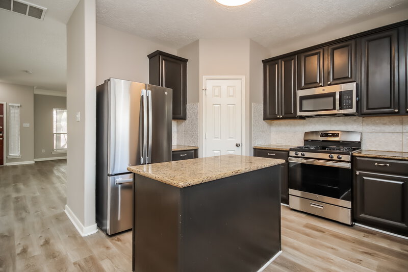 2,325/Mo, 8210 Point Pendleton Dr Tomball, TX 77375 Kitchen View