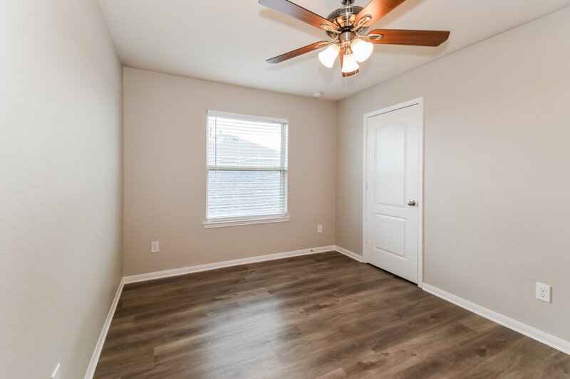 2,075/Mo, 5135 Lagoon Ct Bacliff, TX 77518 Bedroom View 2
