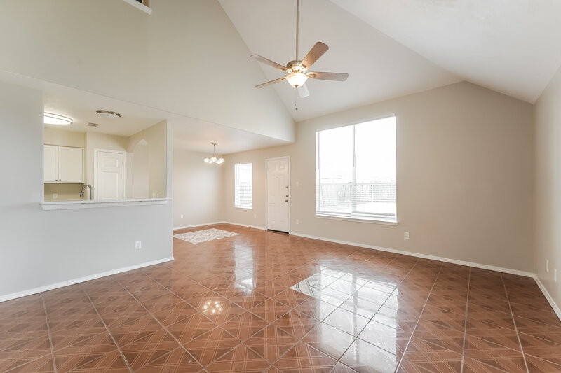 1,965/Mo, 14011 Maximos Dr Houston, TX 77083 Living Room View