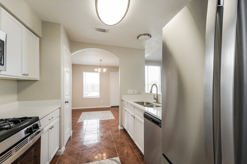 1,965/Mo, 14011 Maximos Dr Houston, TX 77083 Kitchen View 2