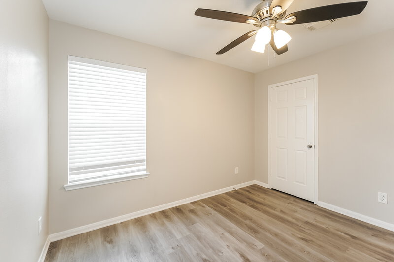 1,965/Mo, 14011 Maximos Dr Houston, TX 77083 Bedroom View 3