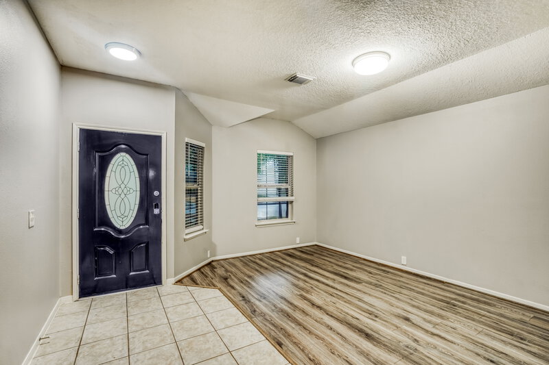 2,355/Mo, 10403 Falling River Dr Houston, TX 77095 Office View