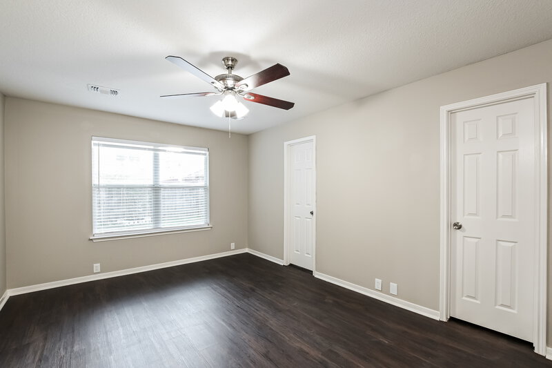 2,425/Mo, 10403 Falling River Dr Houston, TX 77095 Main Bedroom View