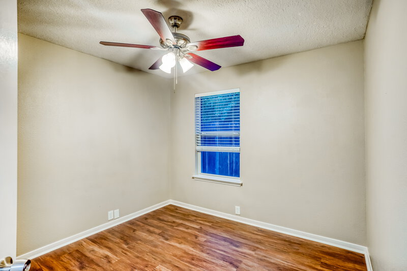2,355/Mo, 10403 Falling River Dr Houston, TX 77095 Bedroom View 3
