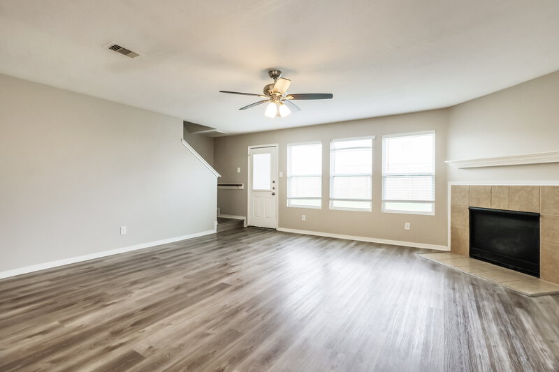 1,860/Mo, 17819 Yellow Birch Trl Humble, TX 77346 Living Room View