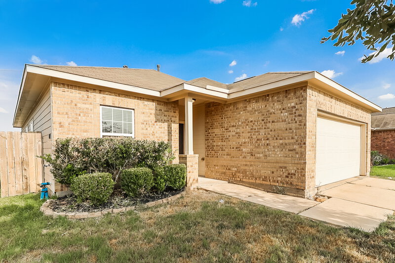 1,660/Mo, 2211 Moss Bluff Ln Rosenberg, TX 77471 Front View