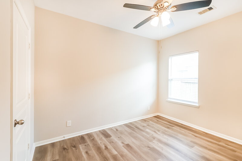 1,660/Mo, 2211 Moss Bluff Ln Rosenberg, TX 77471 Bedroom View 2