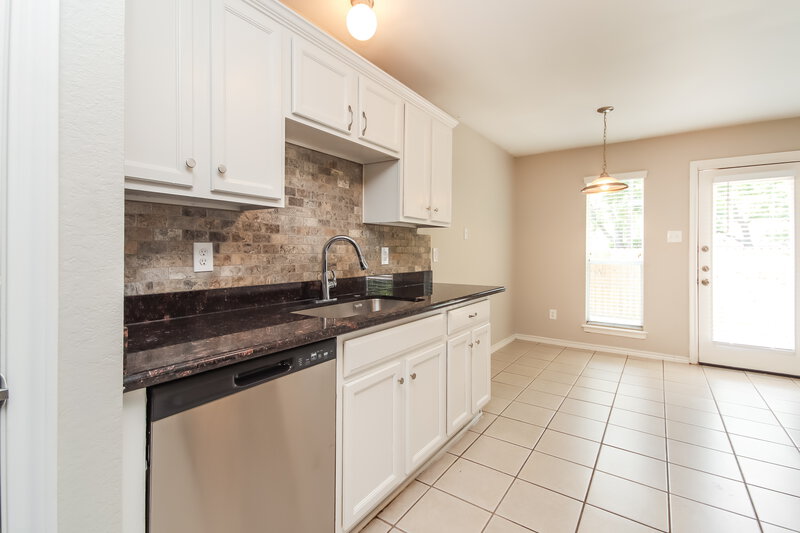 2,370/Mo, 1921 Cameo Ct League City, TX 77573 Kitchen View 2