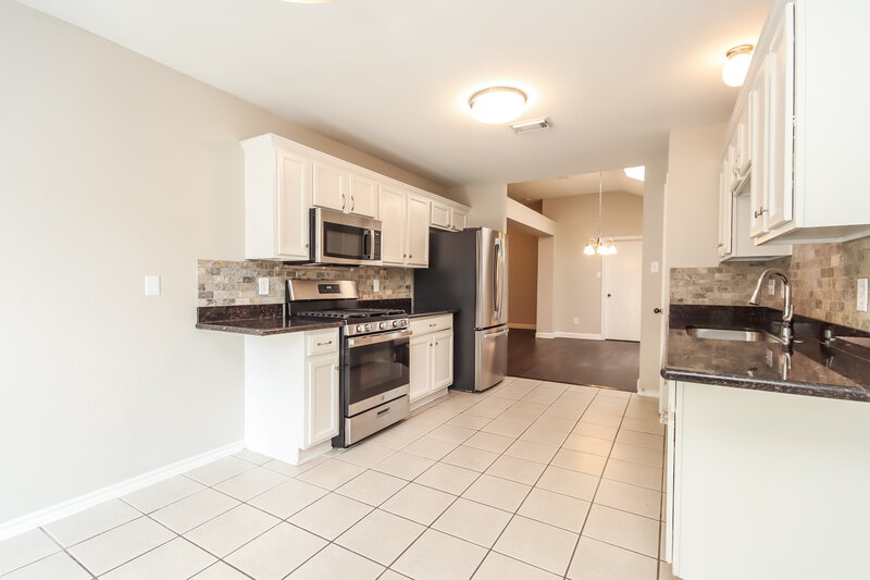 2,370/Mo, 1921 Cameo Ct League City, TX 77573 Kitchen View 3