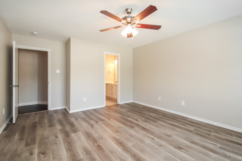 2,370/Mo, 1921 Cameo Ct League City, TX 77573 Main Bedroom View 2
