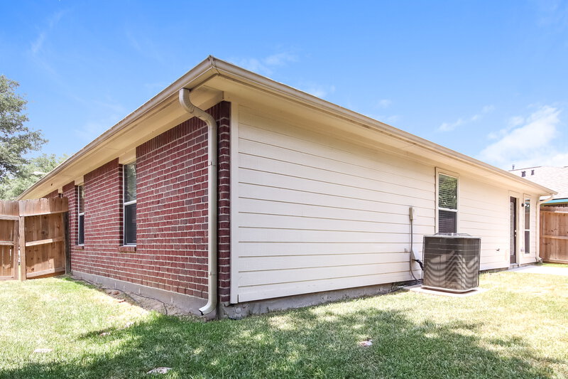 2,370/Mo, 1921 Cameo Ct League City, TX 77573 Rear View