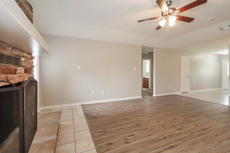 1,560/Mo, 9695 Twin Shores Dr Willis, TX 77318 Living Room View 2