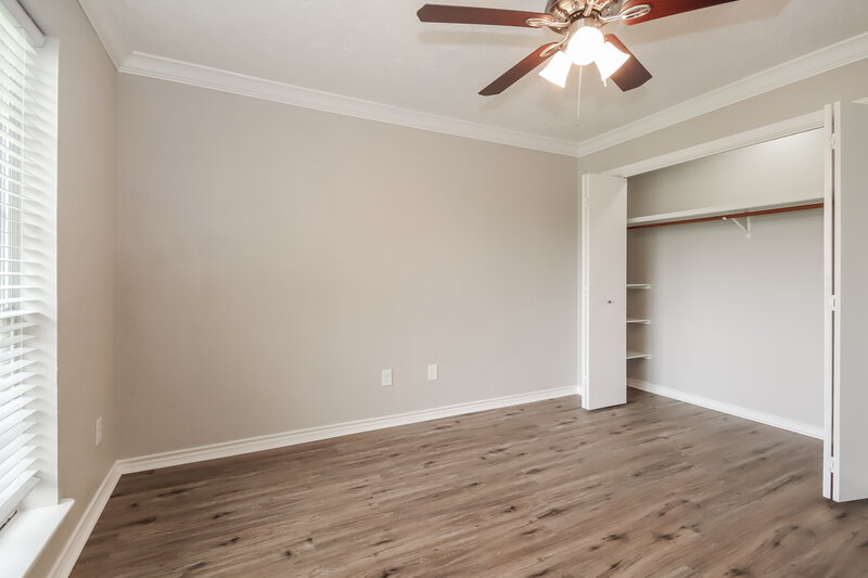 1,560/Mo, 9695 Twin Shores Dr Willis, TX 77318 Bedroom View