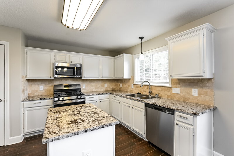 2,890/Mo, 4530 Allegro Dr Seabrook, TX 77586 Kitchen View